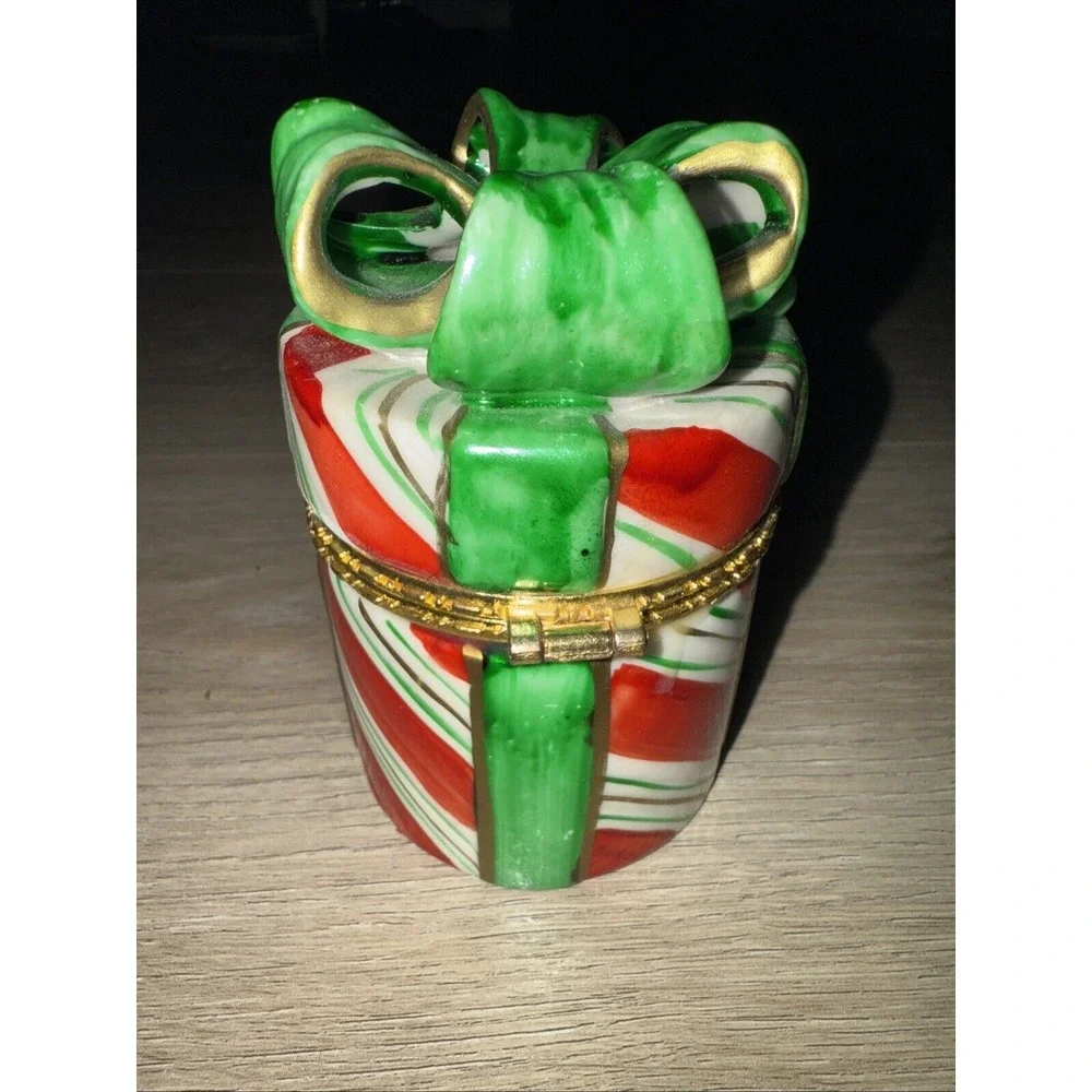 Ceramic Gift‎ Wrap Trinket Box Round Hinged Lid 5